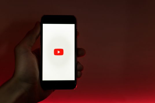 Top 7 best YouTube SEO tools for B2B marketers