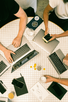 Competitive B2B content with Marketing Intelligence