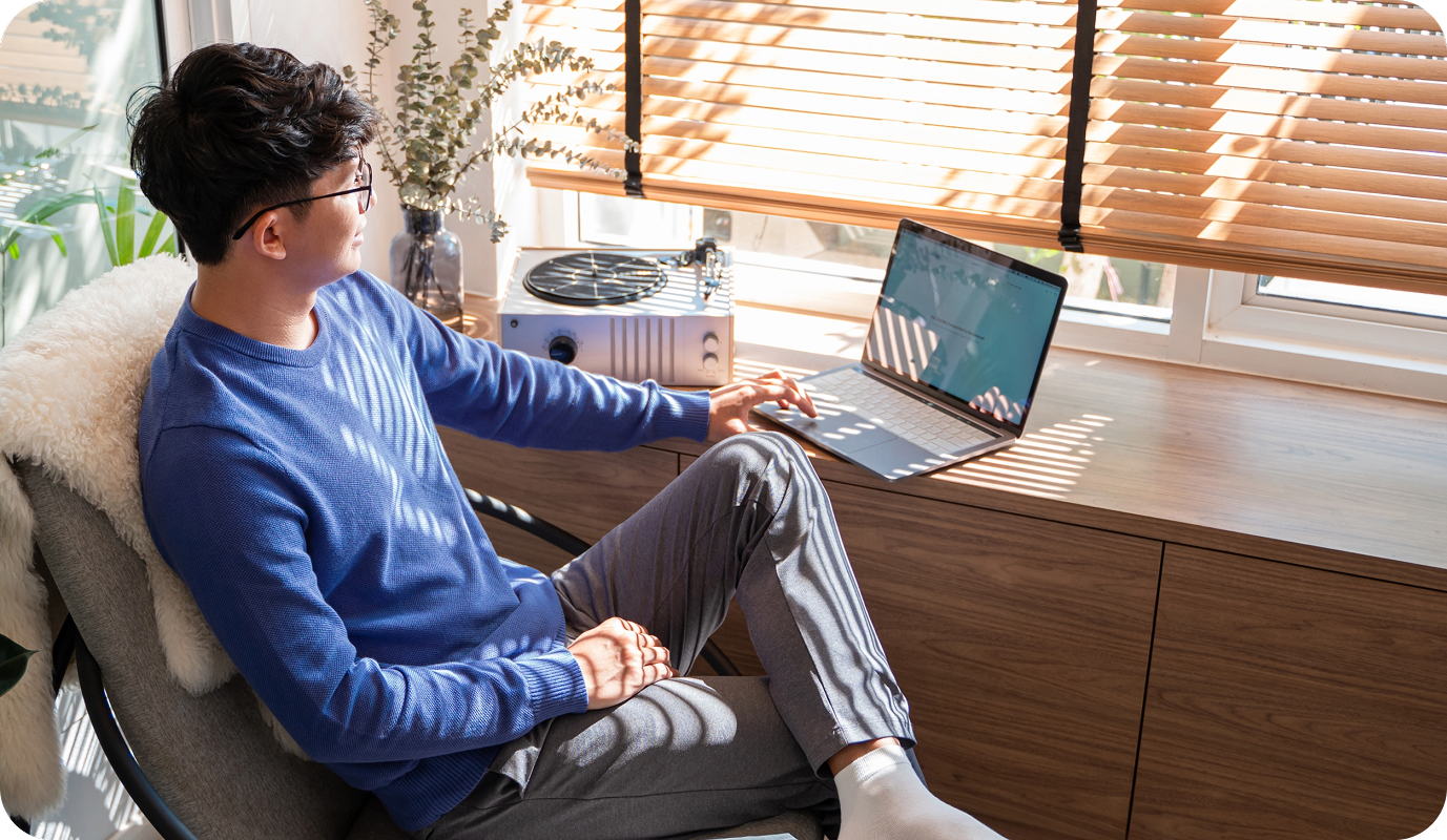 Customer effectively managing social media strategy with Oktopost's end-to-end support.