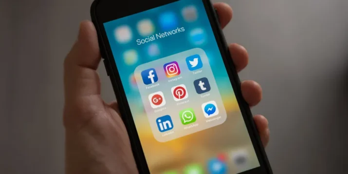 How to leverage social media publishing for lead generation visual guide