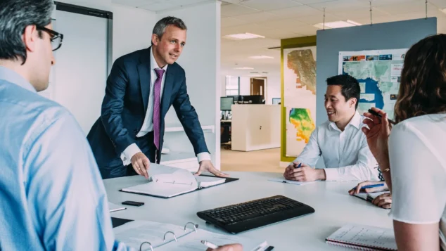 The monthly B2B marketing stats meeting: A template agenda visual guide