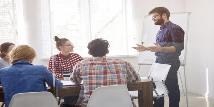Launching an employee advocacy program: How to train employees in less than 2 weeks! visual guide